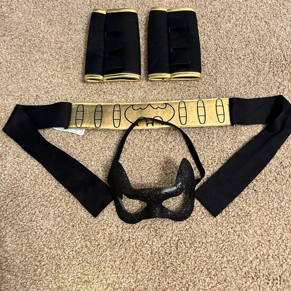 Batgirl Halloween Costume Size Child Medium - Picture 3 of 3